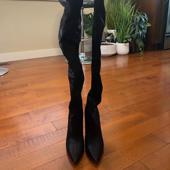 Kendall + Kylie knee high black boots - Picture 2 of 5